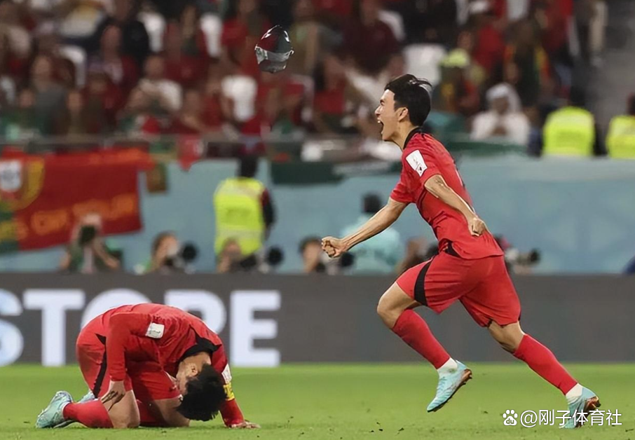 经过激烈争夺！球队最终获得胜利！