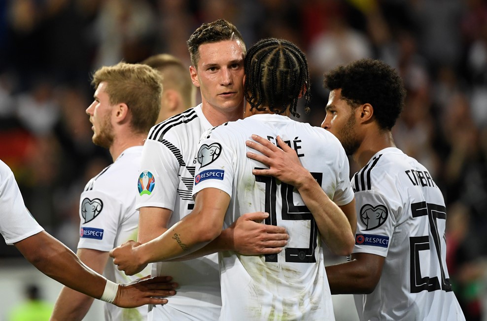 包含德国实力碾压，-大胜罗马尼亚取胜的词条