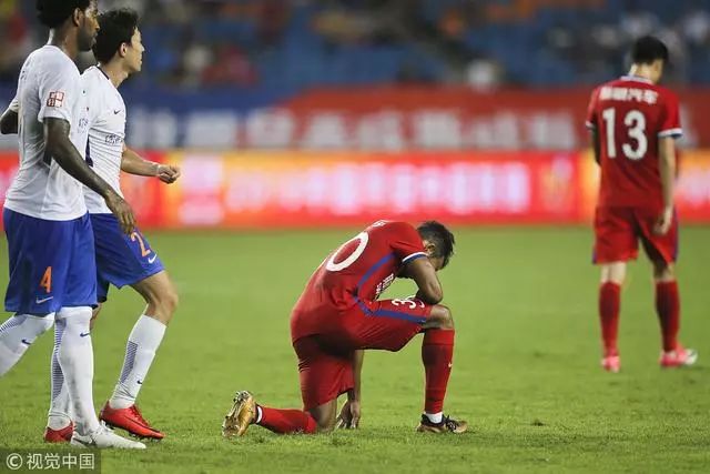 半岛体育平台-重庆队主场失利，面对压力需调整状态