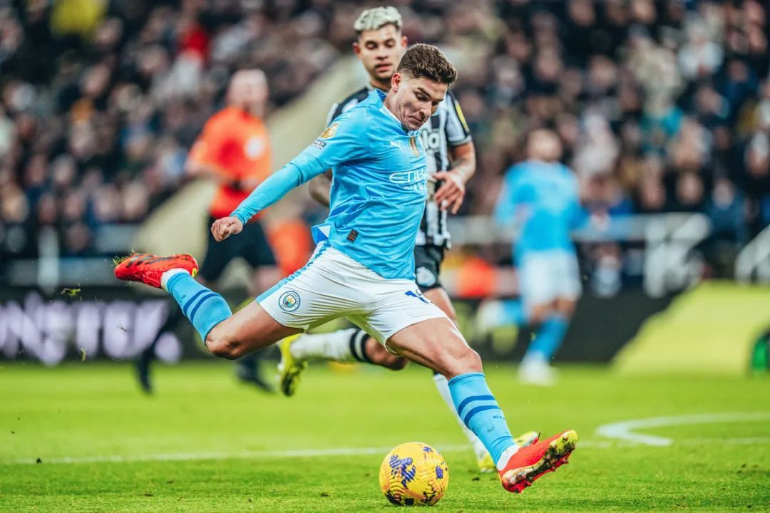 曼城逆转拜仁，德布劳内复出献绝杀