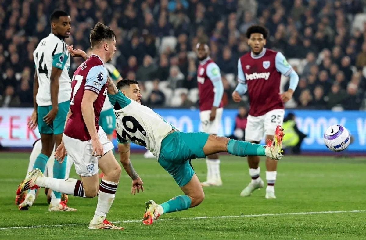 半岛体育下载-包含纽卡斯尔联场球迷心碎，被西汉姆统治的词条