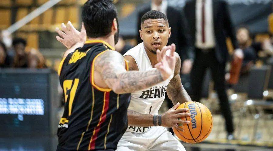 半岛体育官方-包含昆汀·皮特森再次展现得分能力，助球队连胜的词条