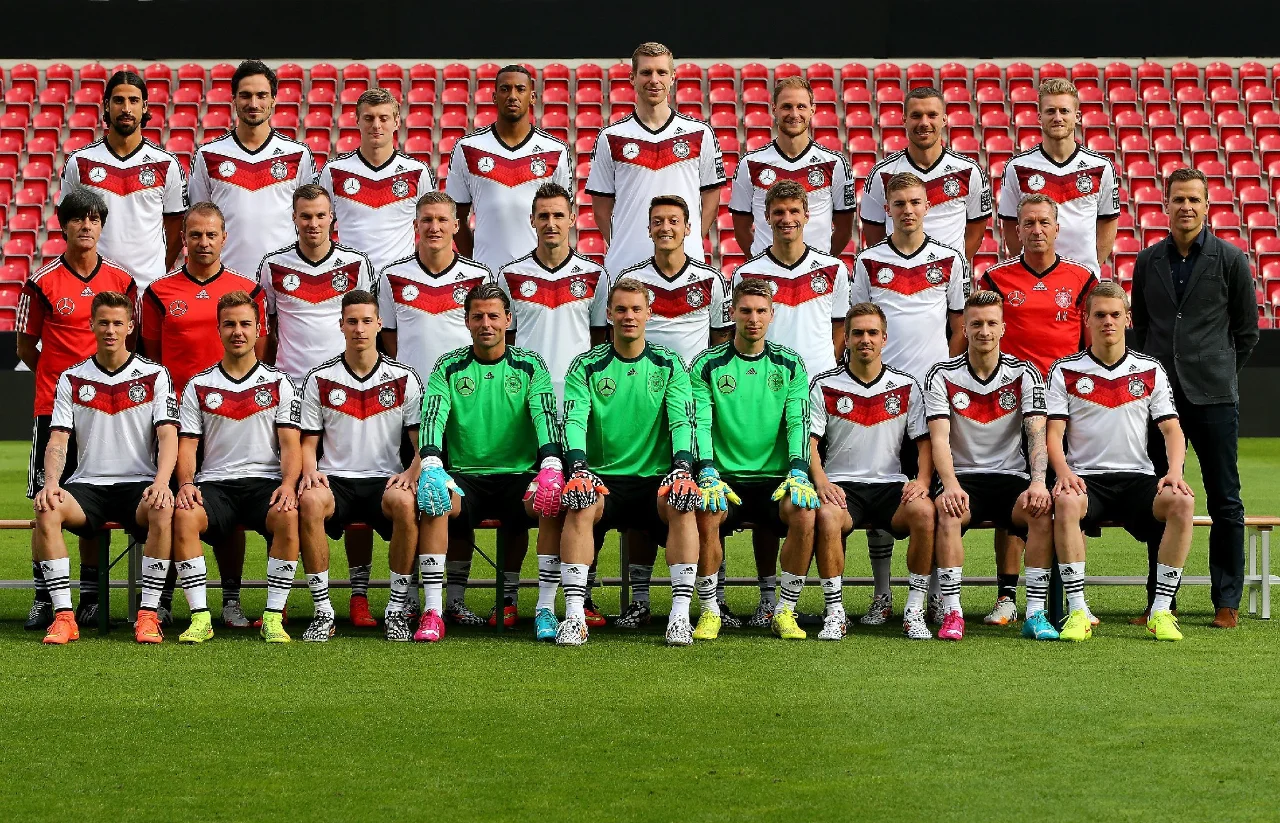 德国强队大胜晋级，展现霸气