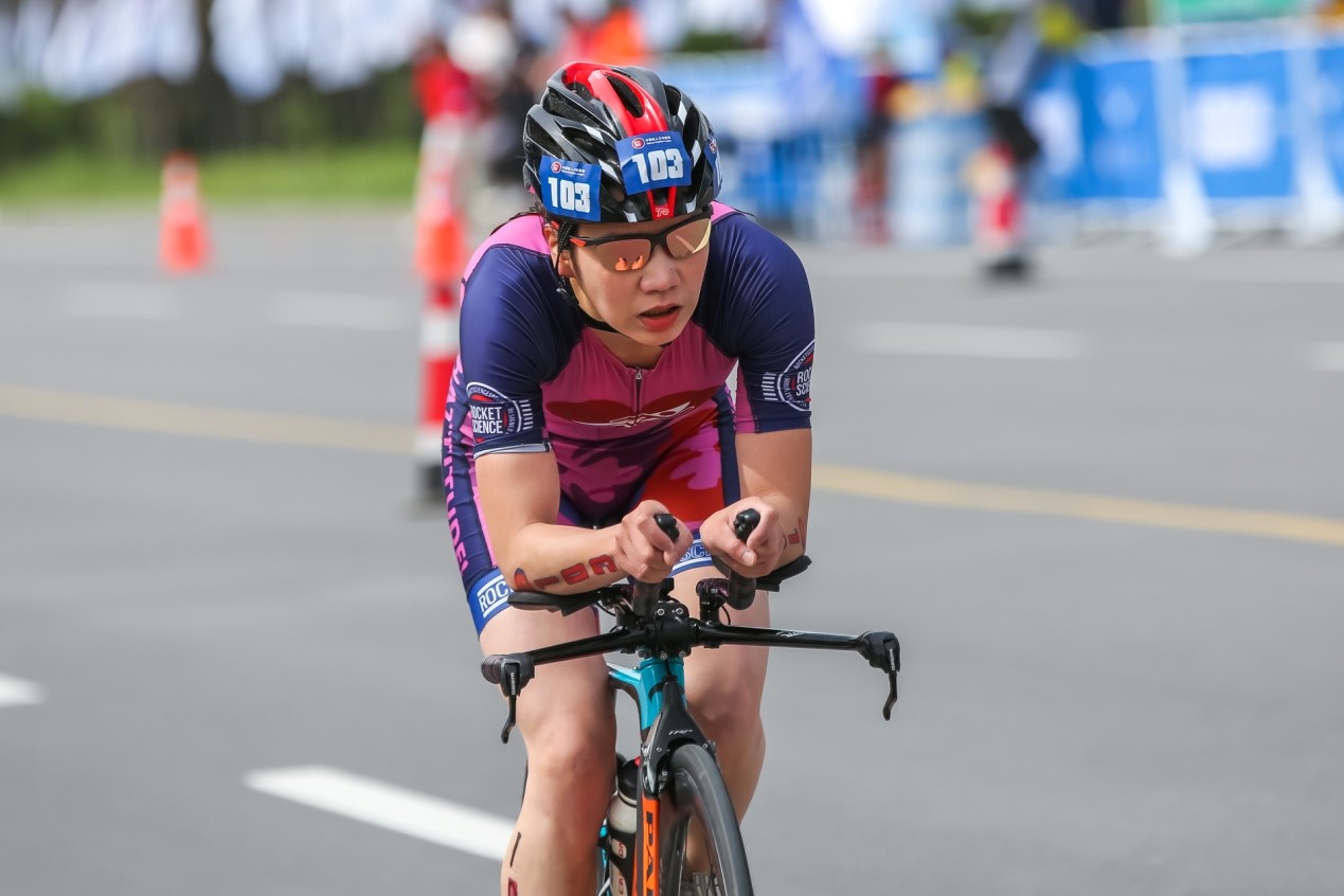 半岛体育app下载地址-瑞士铁人三项选手状态回升晋级的简单介绍