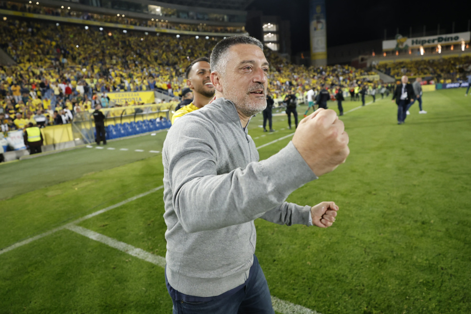 半岛体育官网app-格拉纳达战平西班牙人，誓死拼搏冲向胜利的简单介绍