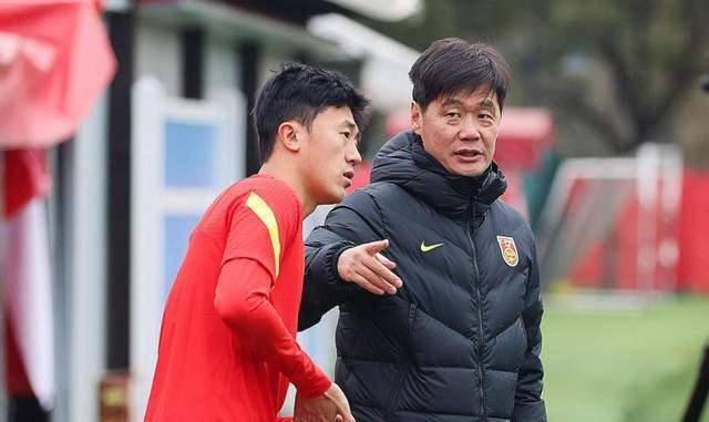 包含教练组严格管理,球员状态逐渐回暖的词条 包含教练组严格管理,球员状态逐渐回暖的词条