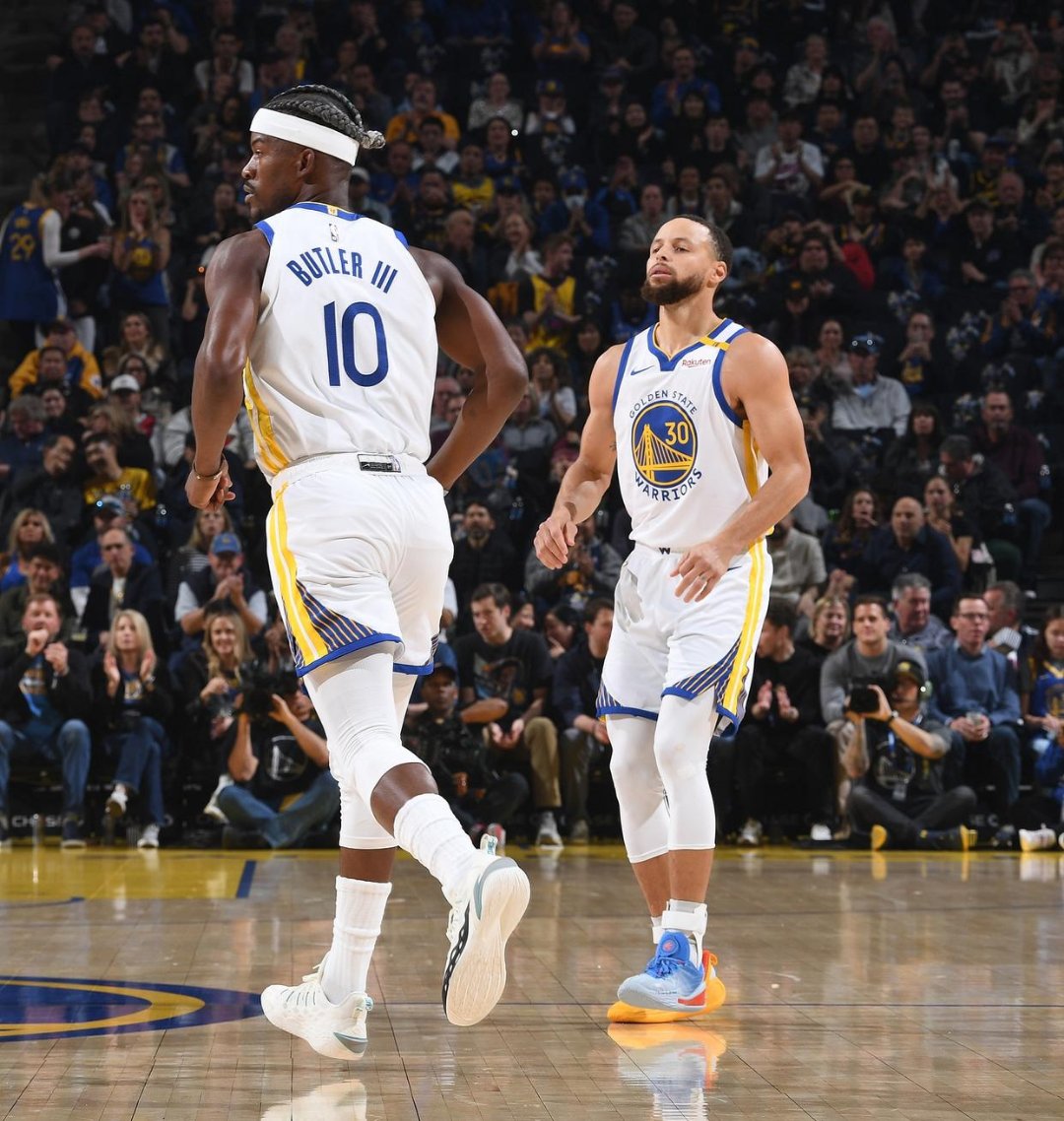 包含勇士胜灰熊，库里单节砍下19分的词条