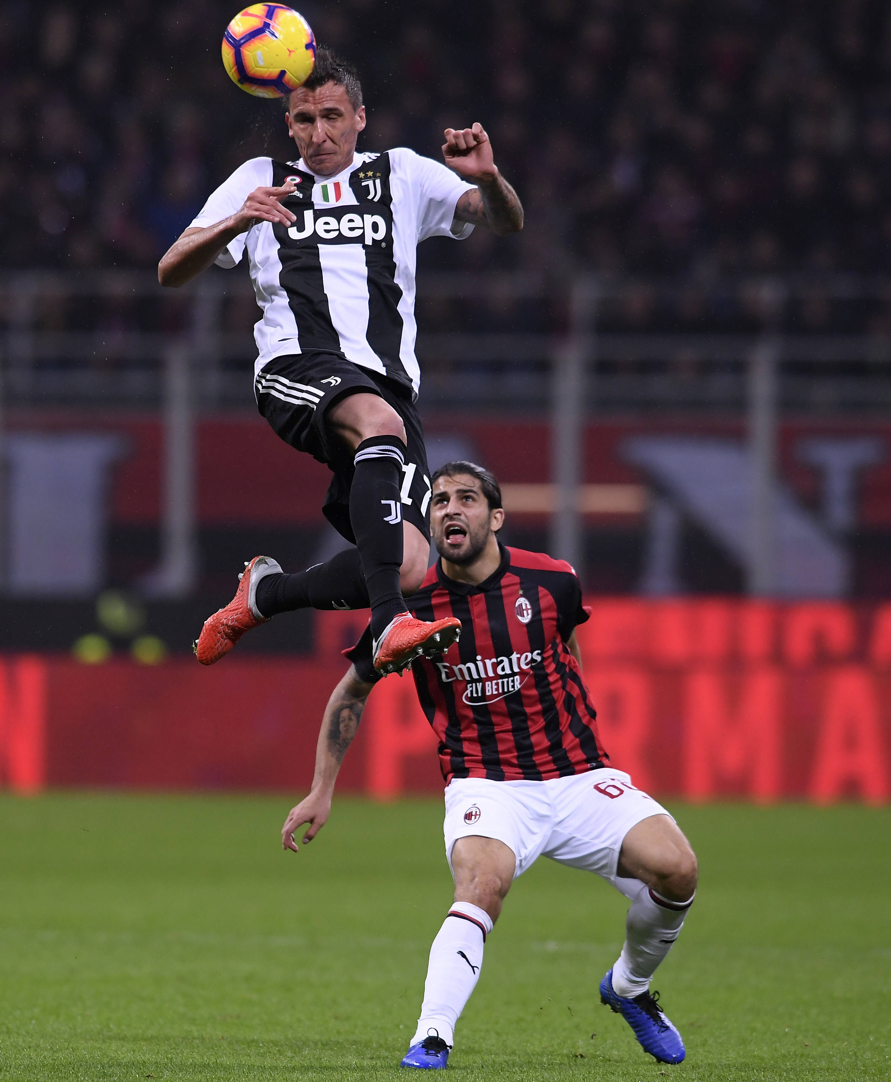 半岛体育亚洲官网-尤文图斯客场硬战取胜，继续追赶领先球队