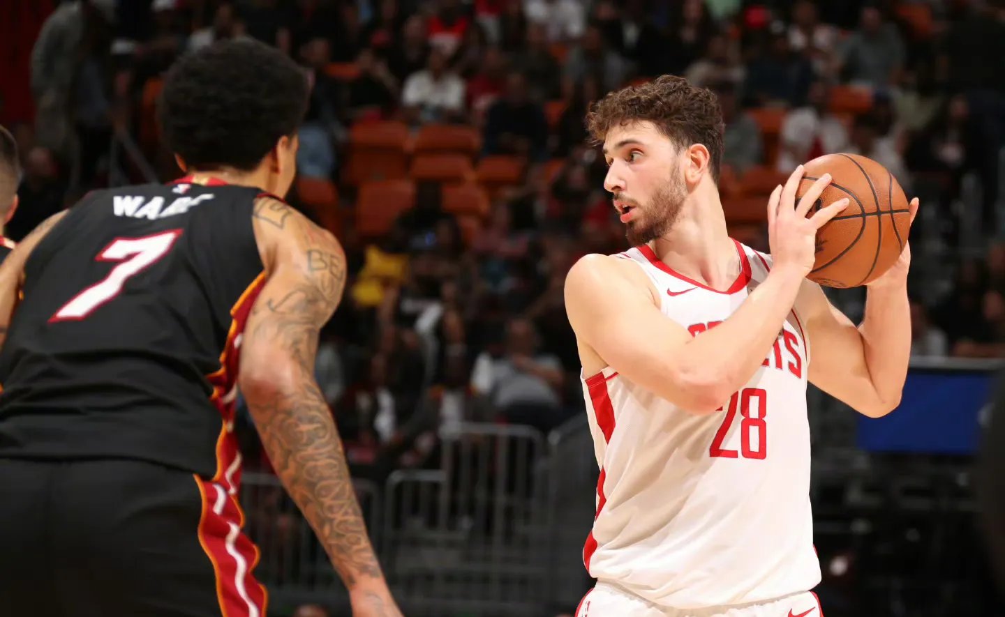 半岛体育官网-热火队战术调整有效，连续战胜对手的简单介绍