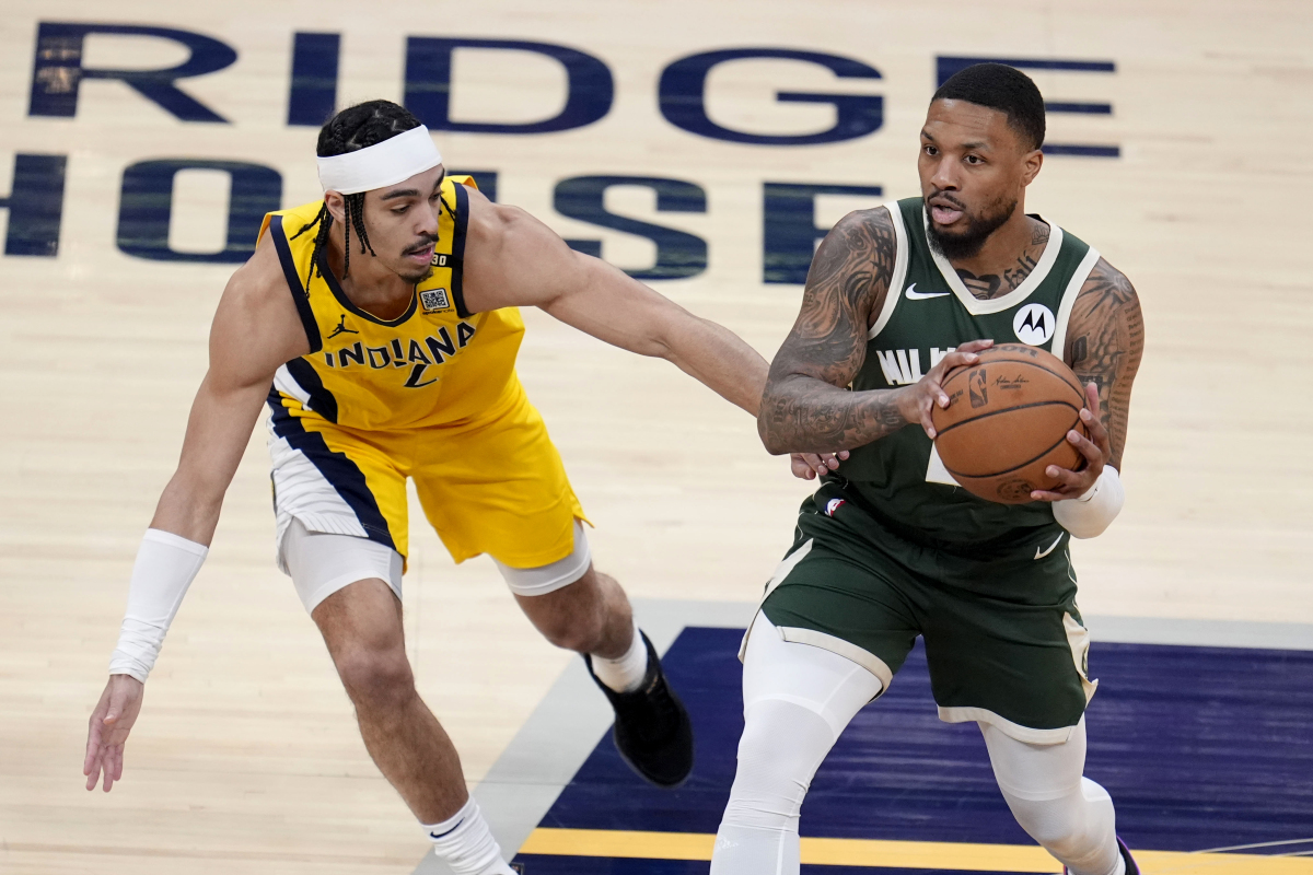 半岛体育下载-开拓者客场击败步行者，利拉德绝杀