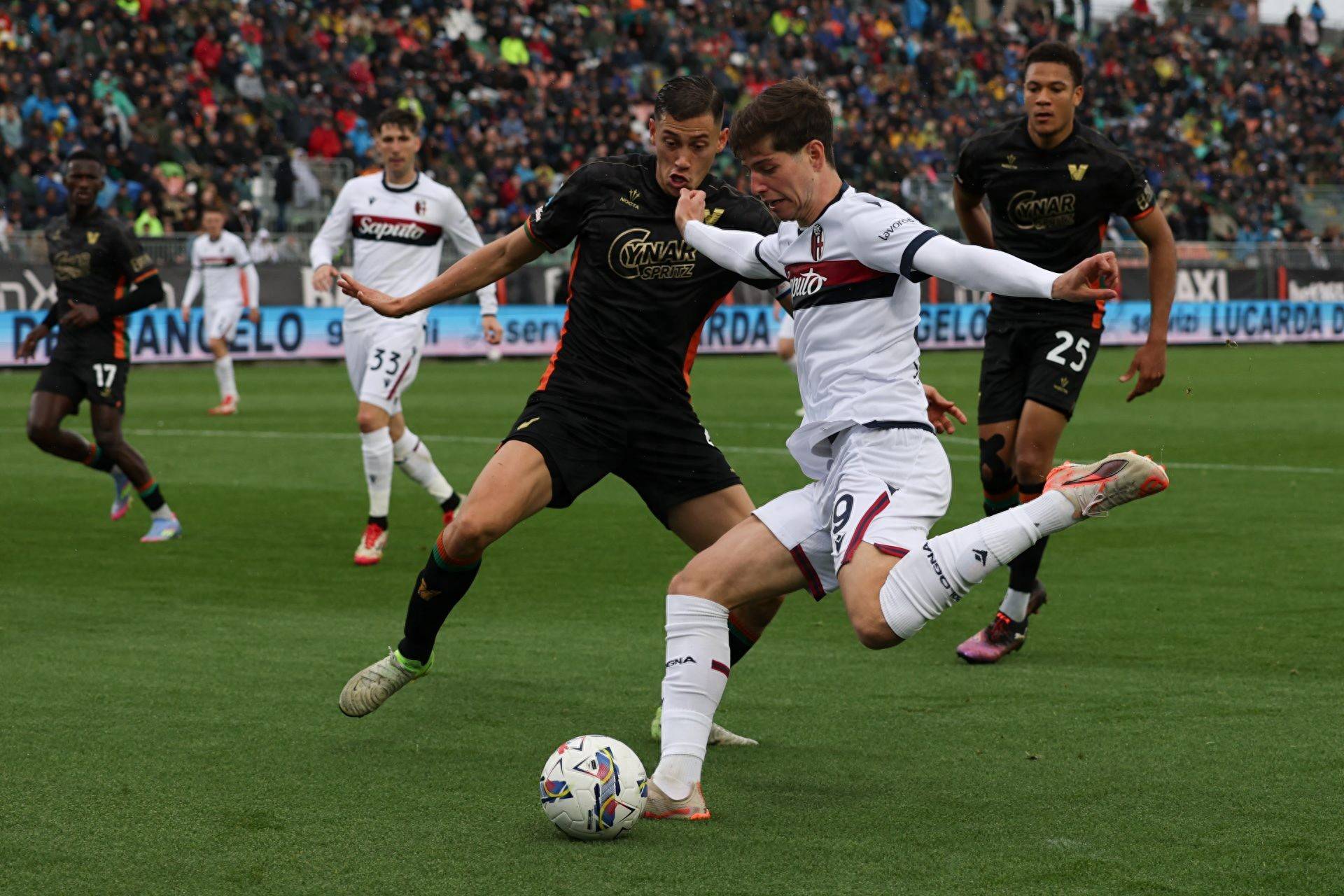 半岛体育官方-包含博洛尼亚客场惨败，状态低迷难振的词条