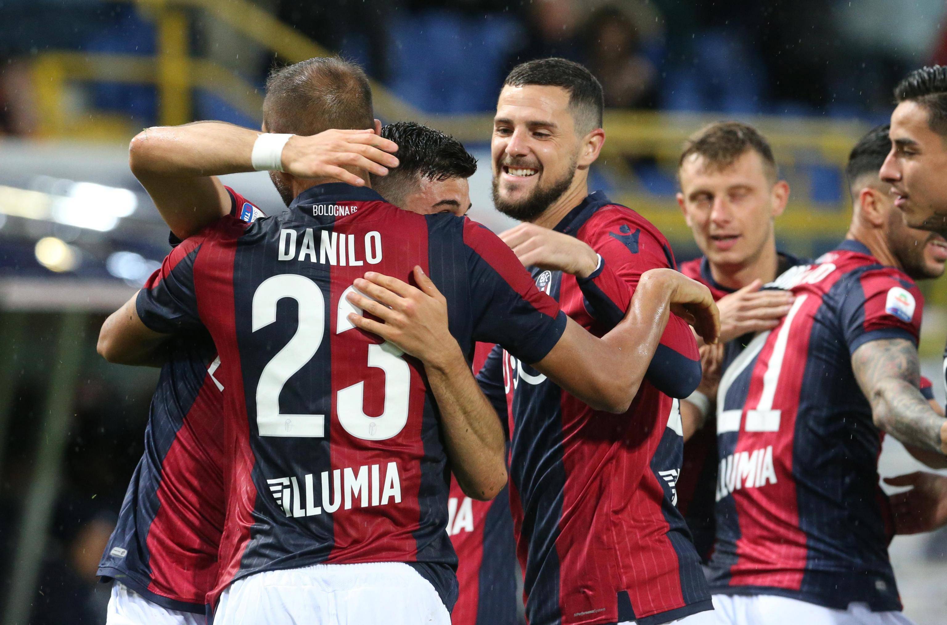 包含博洛尼亚客场惨败，状态低迷难振的词条